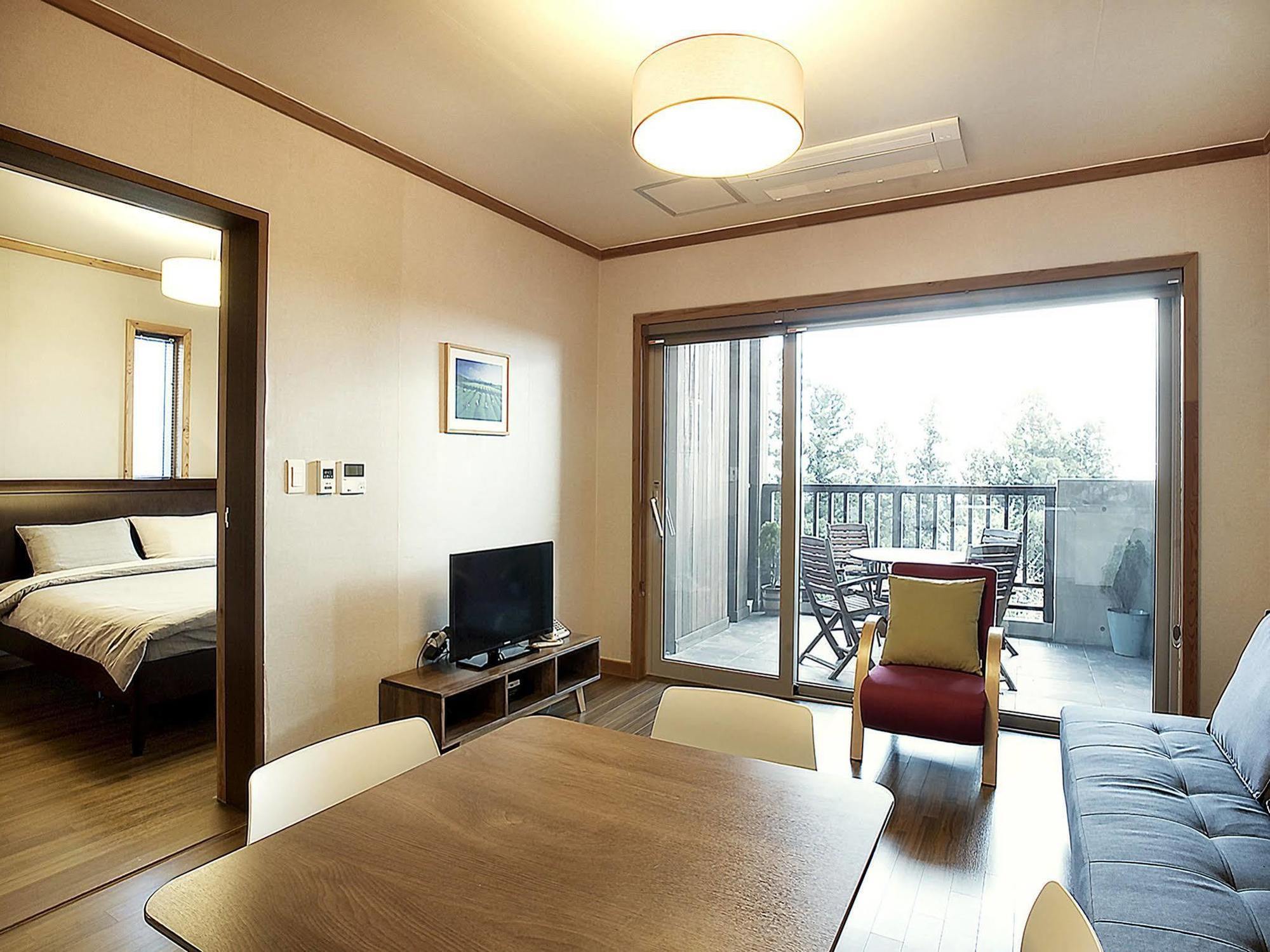 Jeju Eco Suites Seogwipo Exterior foto